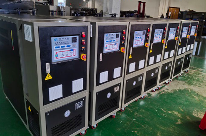 億翔教您如何保養(yǎng)注塑模溫機