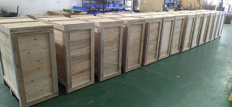 設備出廠實拍-14臺高配置模溫機發往越南